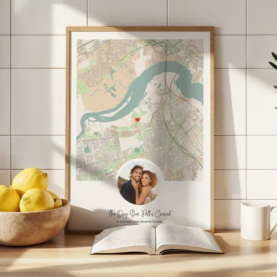 Personalizowana mapa naszego pierwszego spotkania ze zdjęciem pary i oznaczoną lokalizacją na mapie.