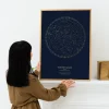MAIN_ES_Mapa-estelar-para-50-años-con-acabado-dorado